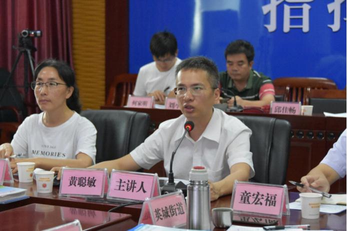 气象局首席预报员黄聪敏讲解气象防灾减灾知识686868清远市水文