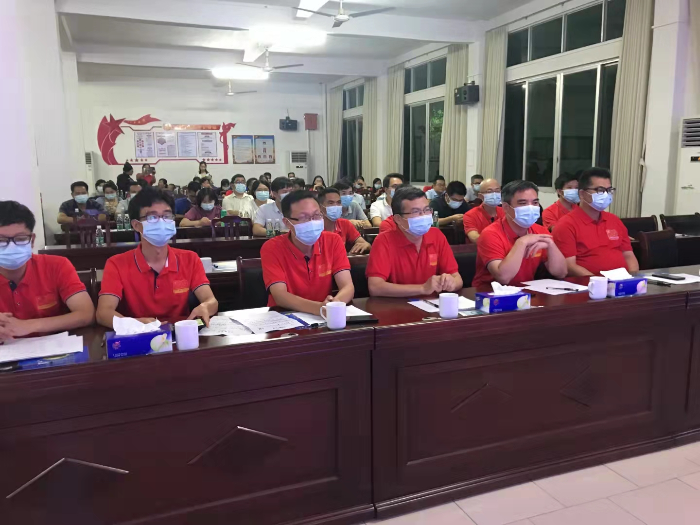 晚会现场1.jpg