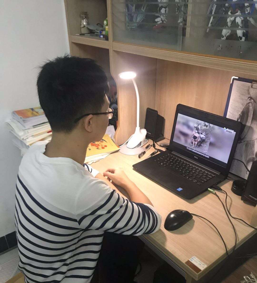 观看视频.jpg