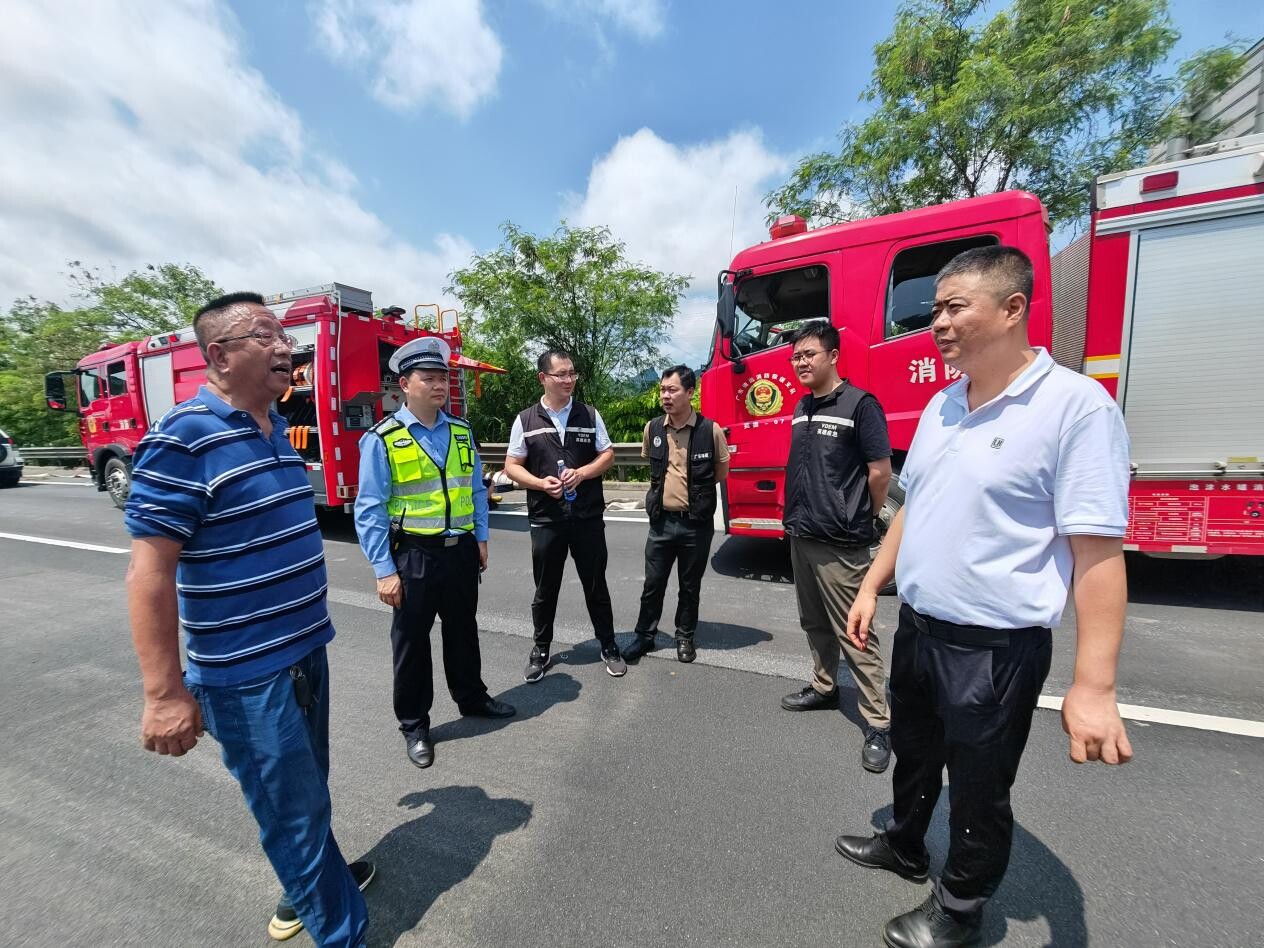 鲜红的锦旗，真诚的感谢.docx_4