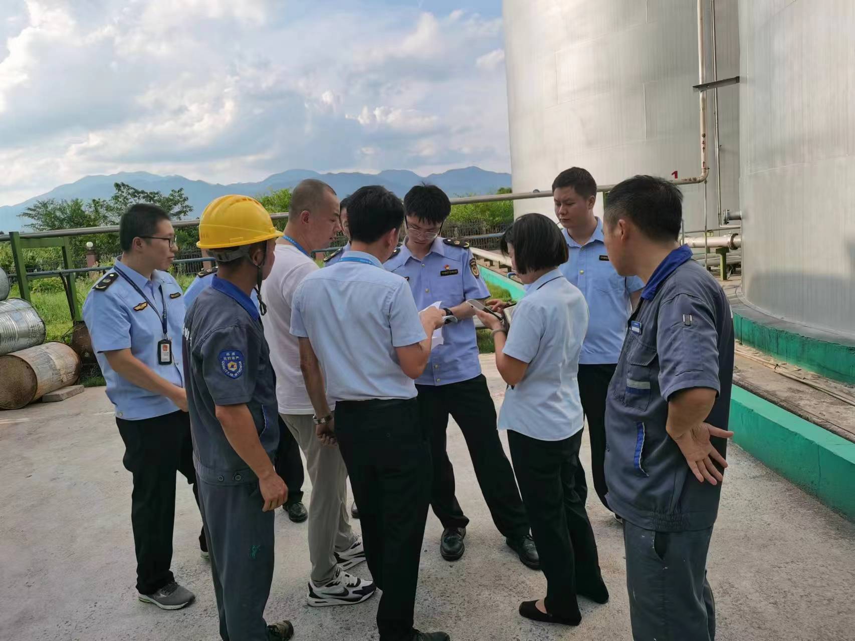 清远市应急管理局组织阳山县应急管理局执法人员到我市开展异地交叉执法检查.doc_2