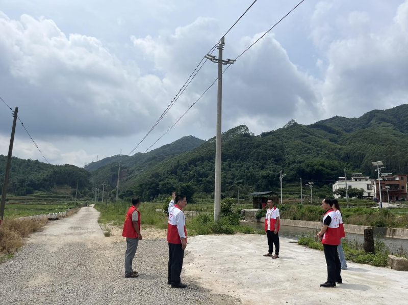 高洞村茶坑、(石示)头农网改造项目。通讯员 供图 高洞村茶坑、(石示)头农网改造项目。通讯员 供图