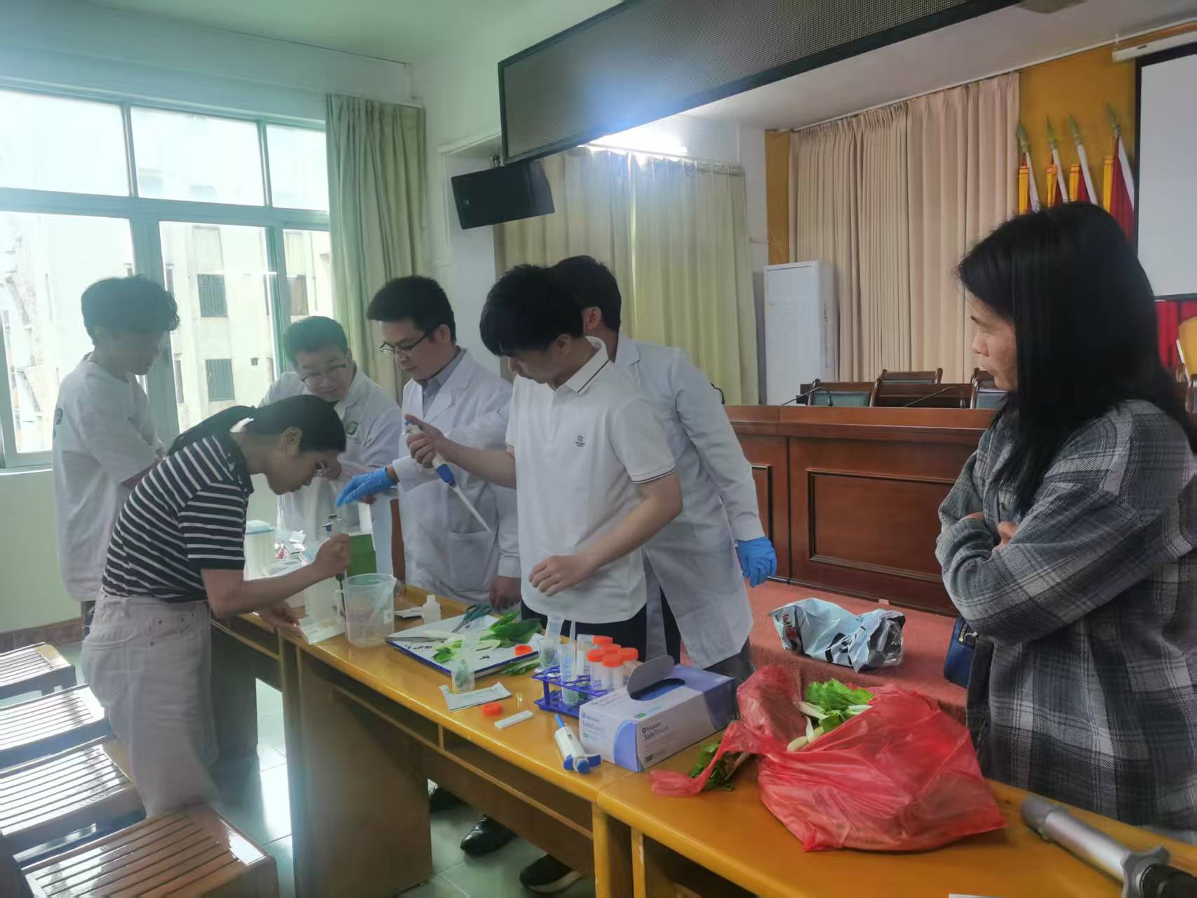 筑牢农产品质量安全防线 英德市开展农残快速检测技术专项培训.doc_4