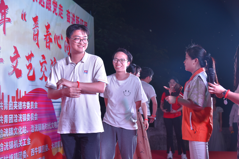 11.游戏环节：无声传语.JPG