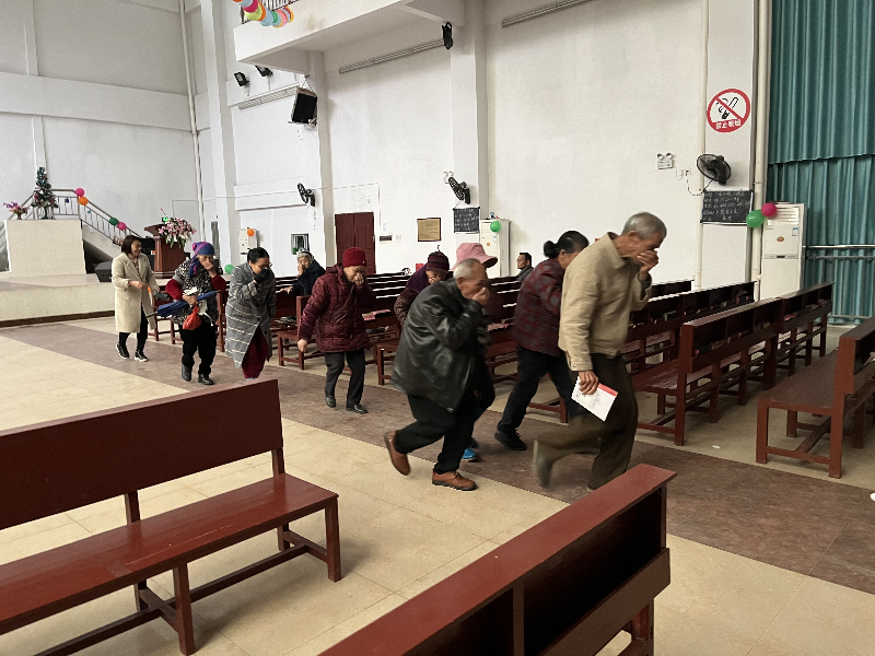 疏散(1).jpg