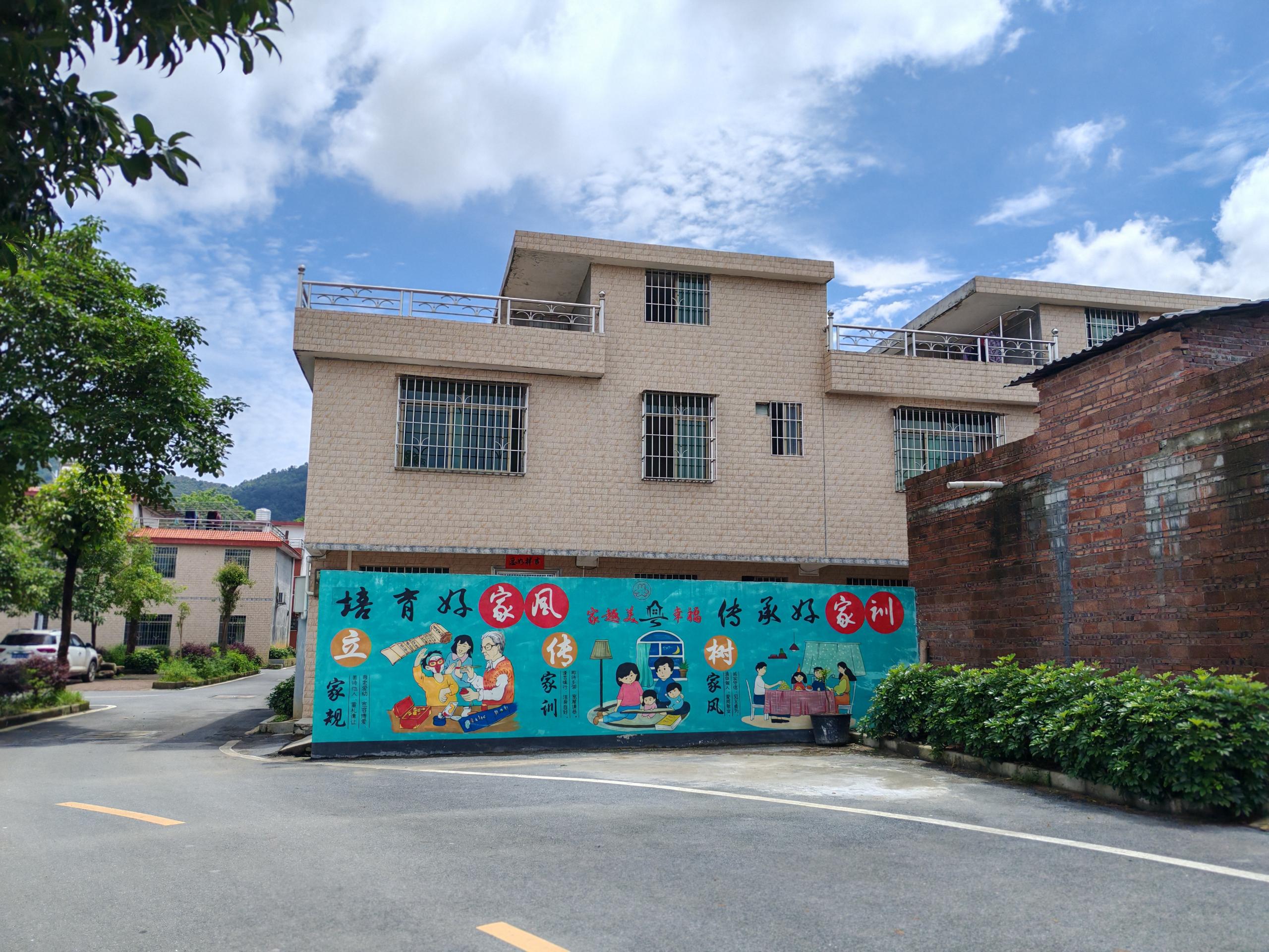 小湾村文明乡风墙绘.jpg