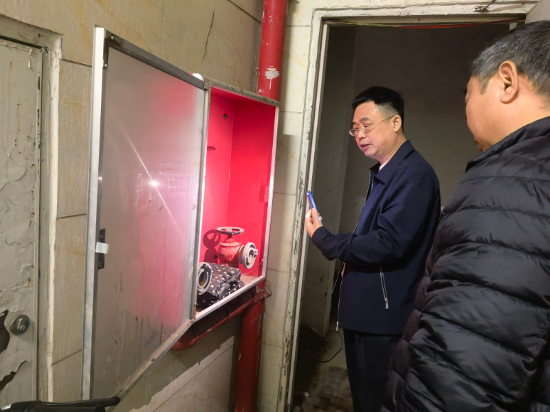 2.党组成员、副局长杨霄飞带队到英红镇开展住建领域重点工作及安全生产情况检查。.jpg
